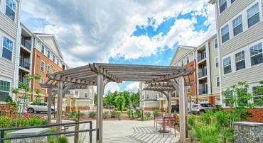 750 MOUNT AIRY TER NE #402, LEESBURG, Virginia 20176, 2 Bedrooms Bedrooms, ,2 BathroomsBathrooms,Residential,For sale,750 MOUNT AIRY TER NE #402,VALO2103068 MLS # VALO2103068