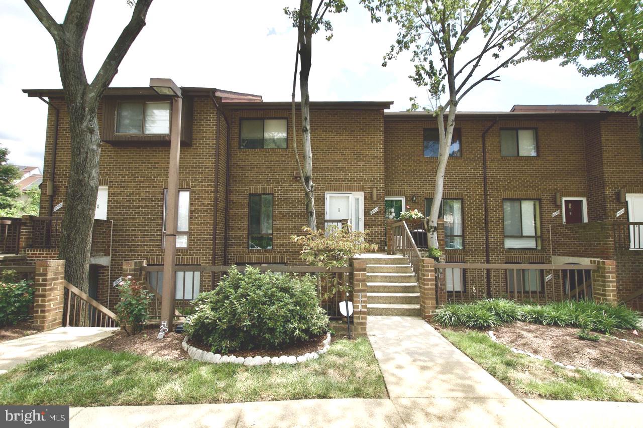 3081 HAWTHORNE DR NE #3081, WASHINGTON, District Of Columbia 20017, 2 Bedrooms Bedrooms, ,2 BathroomsBathrooms,Residential,For sale,3081 HAWTHORNE DR NE #3081,DCDC2211992 MLS # DCDC2211992