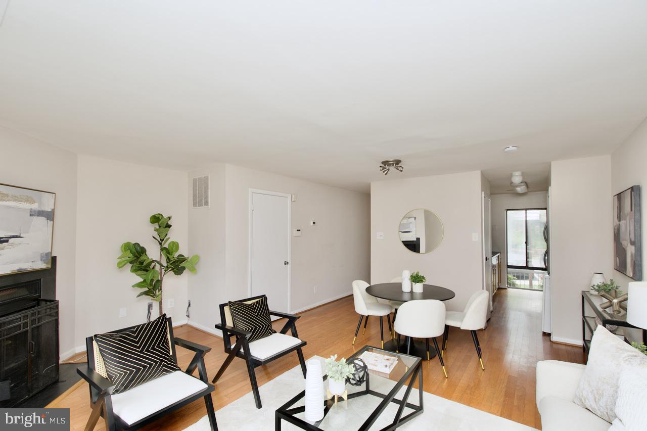 3081 HAWTHORNE DR NE #3081, WASHINGTON, District Of Columbia 20017, 2 Bedrooms Bedrooms, ,2 BathroomsBathrooms,Residential,For sale,3081 HAWTHORNE DR NE #3081,DCDC2211992 MLS # DCDC2211992