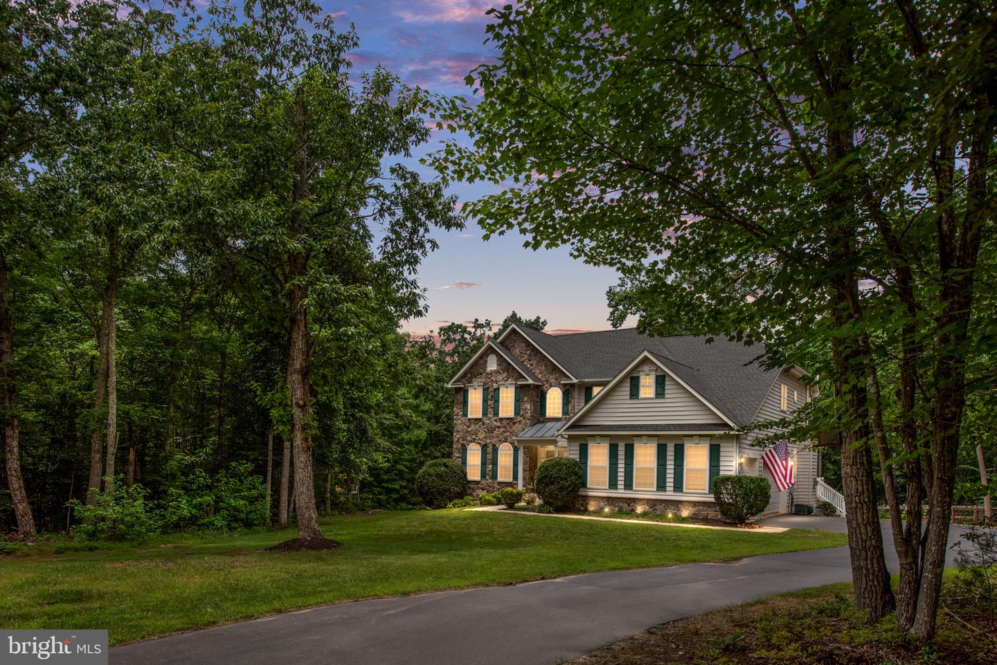 564 GENTLE BREEZE CIR, FREDERICKSBURG, Virginia 22406, 5 Bedrooms Bedrooms, ,3 BathroomsBathrooms,Residential,For sale,564 GENTLE BREEZE CIR,VAST2041104 MLS # VAST2041104
