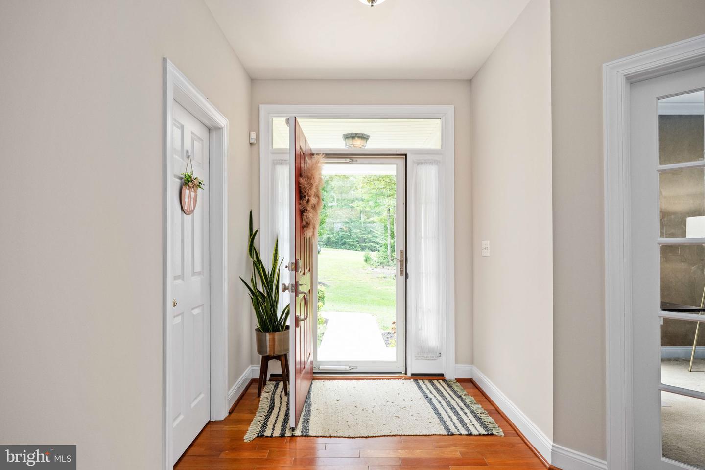564 GENTLE BREEZE CIR, FREDERICKSBURG, Virginia 22406, 5 Bedrooms Bedrooms, ,3 BathroomsBathrooms,Residential,For sale,564 GENTLE BREEZE CIR,VAST2041104 MLS # VAST2041104