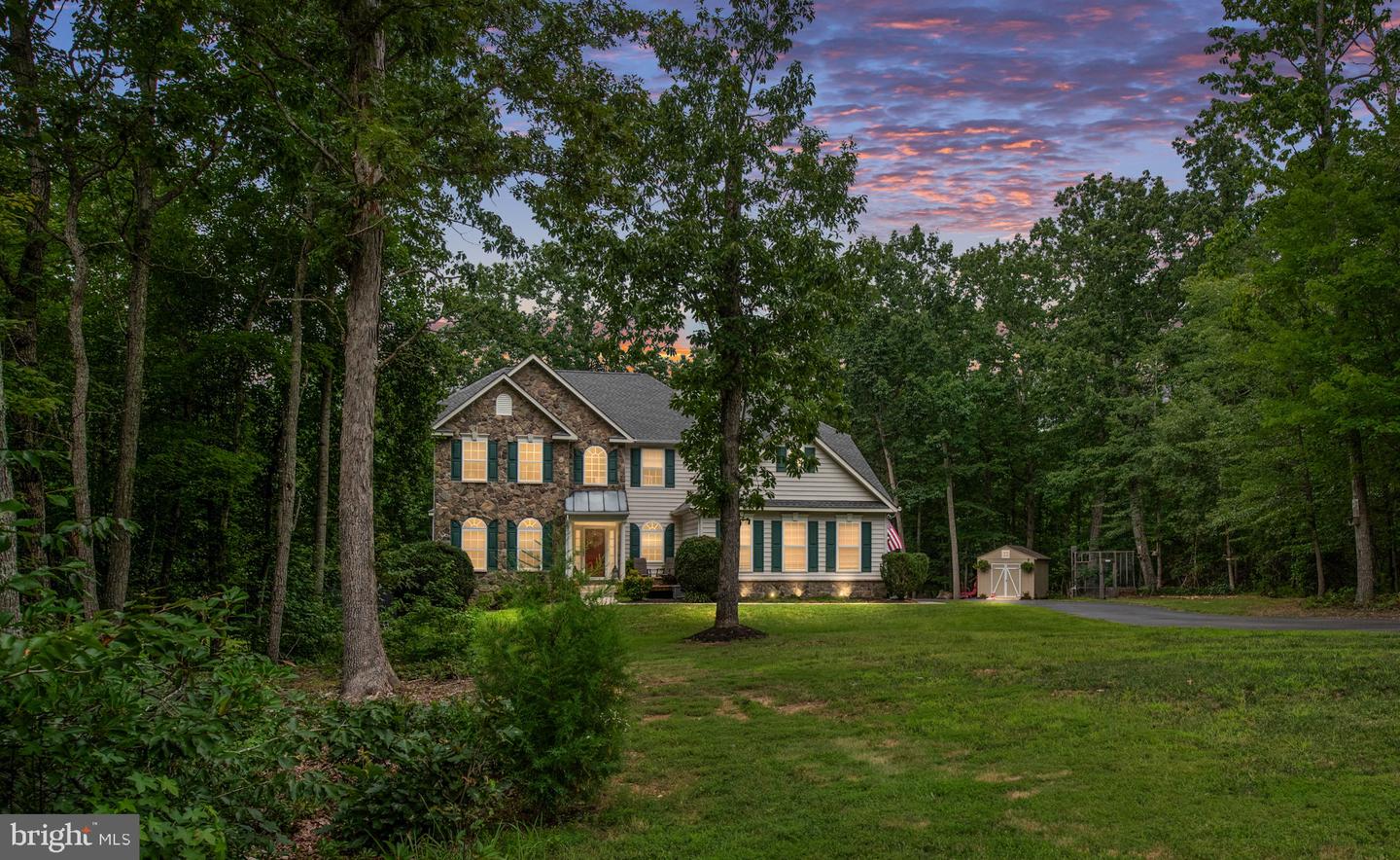 564 GENTLE BREEZE CIR, FREDERICKSBURG, Virginia 22406, 5 Bedrooms Bedrooms, ,3 BathroomsBathrooms,Residential,For sale,564 GENTLE BREEZE CIR,VAST2041104 MLS # VAST2041104