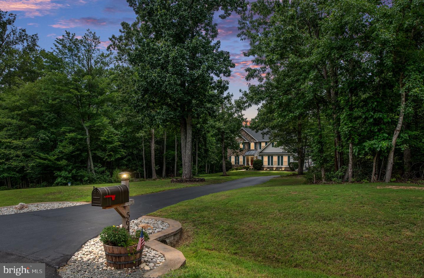 564 GENTLE BREEZE CIR, FREDERICKSBURG, Virginia 22406, 5 Bedrooms Bedrooms, ,3 BathroomsBathrooms,Residential,For sale,564 GENTLE BREEZE CIR,VAST2041104 MLS # VAST2041104