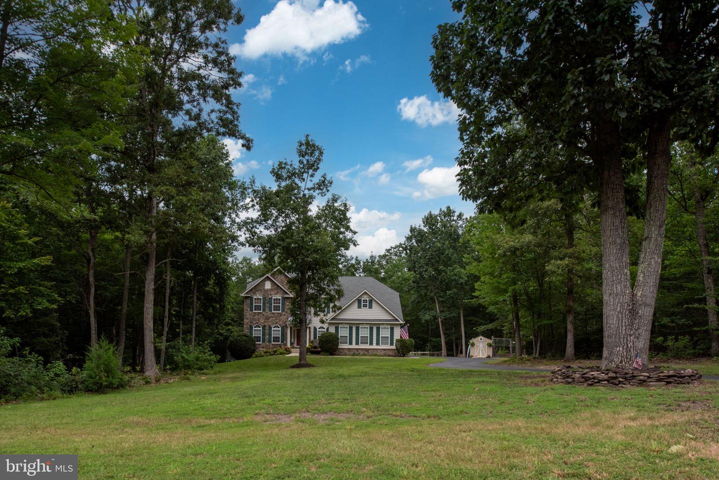 564 GENTLE BREEZE CIR, FREDERICKSBURG, Virginia 22406, 5 Bedrooms Bedrooms, ,3 BathroomsBathrooms,Residential,For sale,564 GENTLE BREEZE CIR,VAST2041104 MLS # VAST2041104