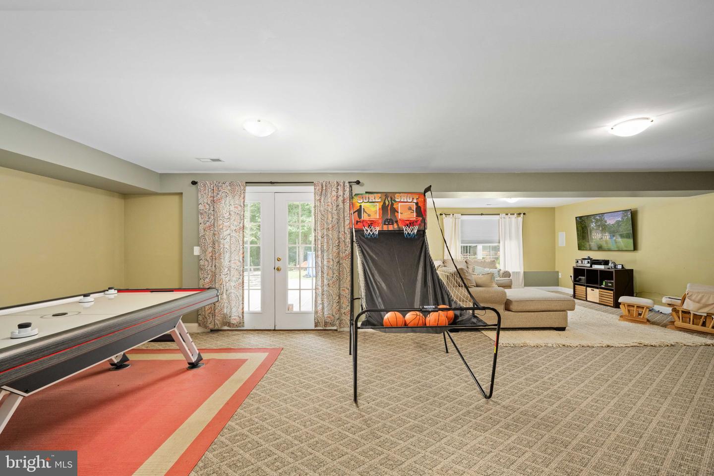 564 GENTLE BREEZE CIR, FREDERICKSBURG, Virginia 22406, 5 Bedrooms Bedrooms, ,3 BathroomsBathrooms,Residential,For sale,564 GENTLE BREEZE CIR,VAST2041104 MLS # VAST2041104