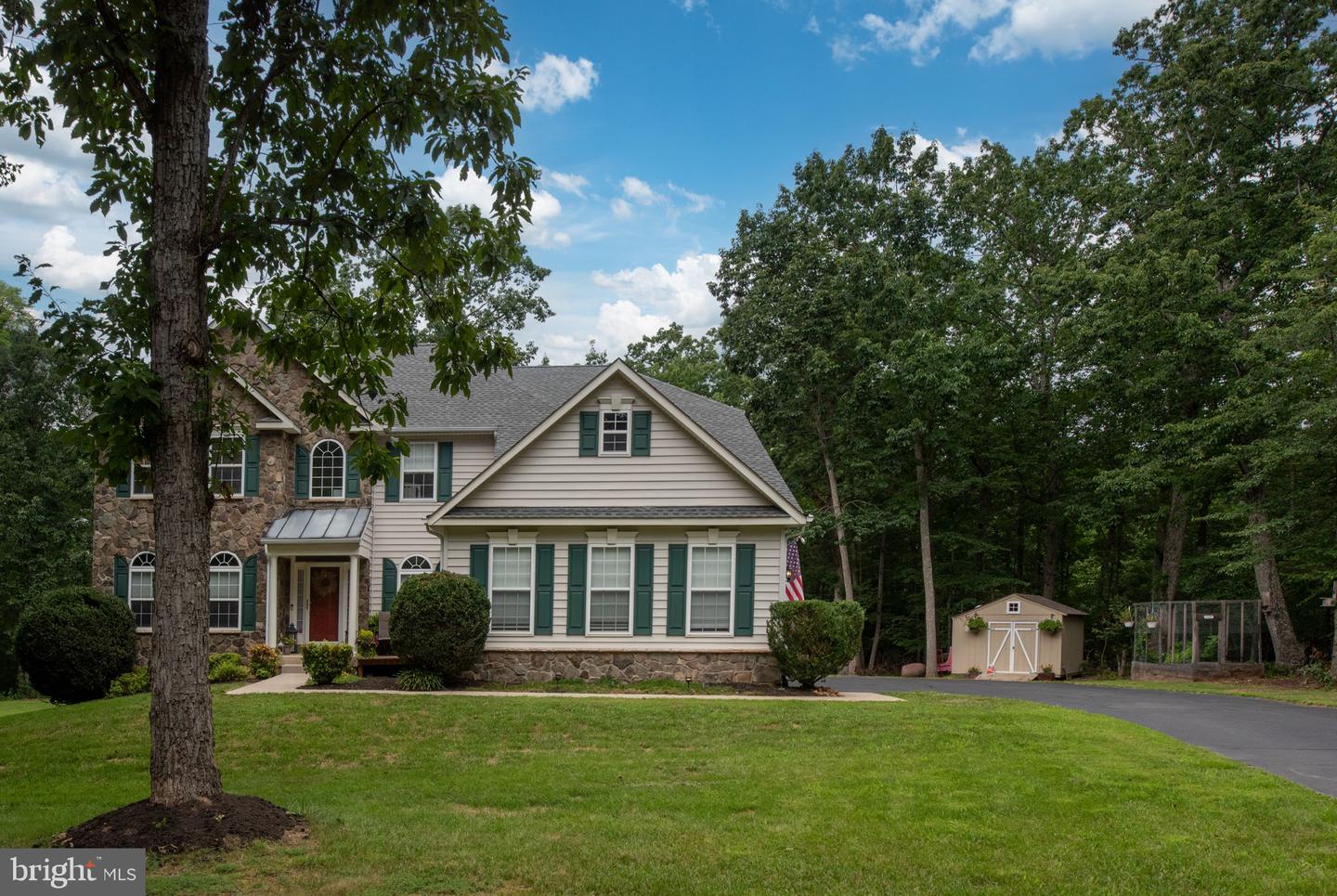 564 GENTLE BREEZE CIR, FREDERICKSBURG, Virginia 22406, 5 Bedrooms Bedrooms, ,3 BathroomsBathrooms,Residential,For sale,564 GENTLE BREEZE CIR,VAST2041104 MLS # VAST2041104
