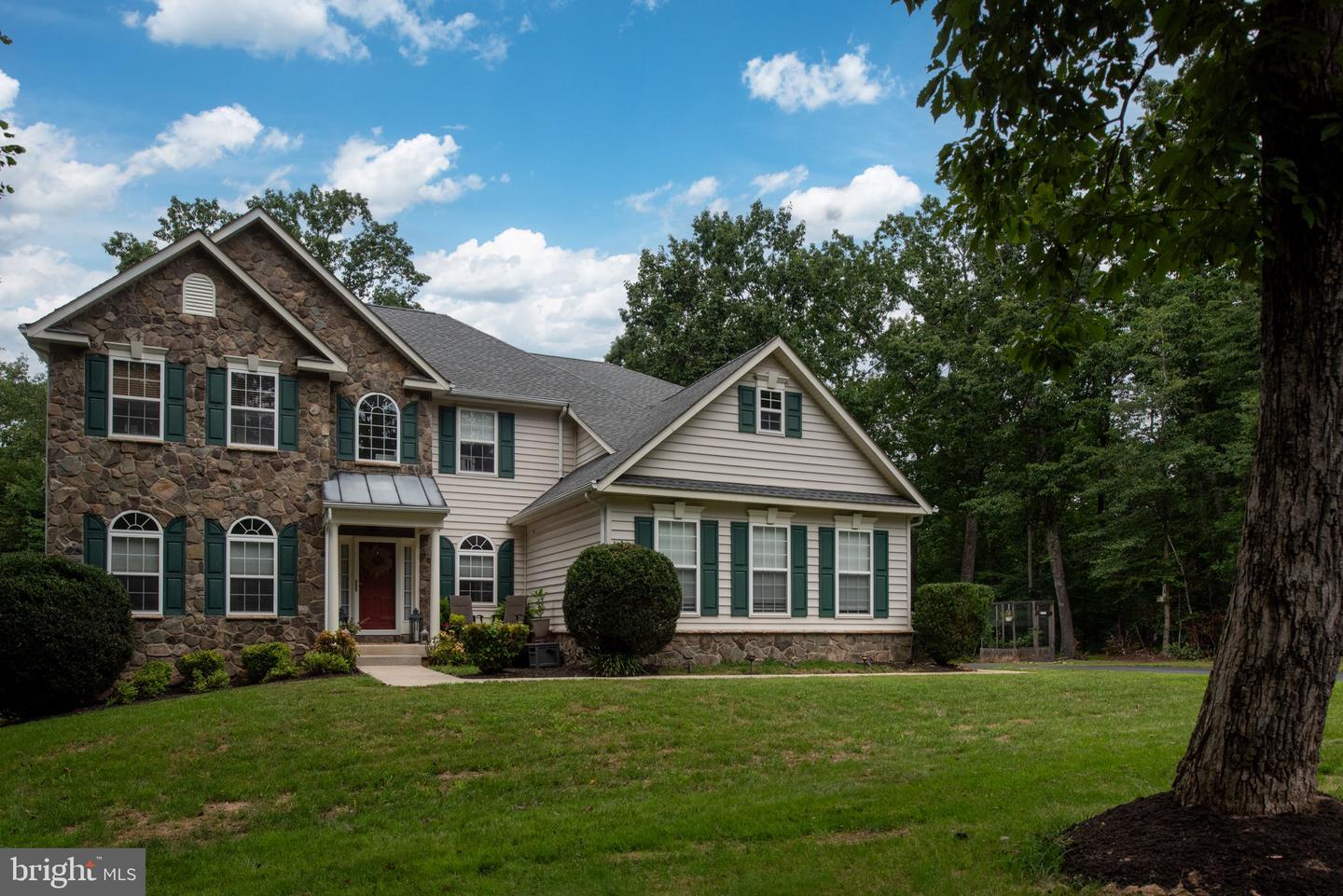 564 GENTLE BREEZE CIR, FREDERICKSBURG, Virginia 22406, 5 Bedrooms Bedrooms, ,3 BathroomsBathrooms,Residential,For sale,564 GENTLE BREEZE CIR,VAST2041104 MLS # VAST2041104