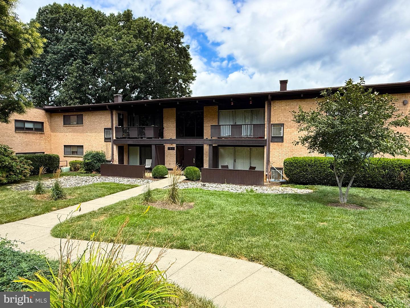 7841 ENOLA #TA7, MCLEAN, Virginia 22102, 2 Bedrooms Bedrooms, ,2 BathroomsBathrooms,Residential,For sale,7841 ENOLA #TA7,VAFX2257502 MLS # VAFX2257502