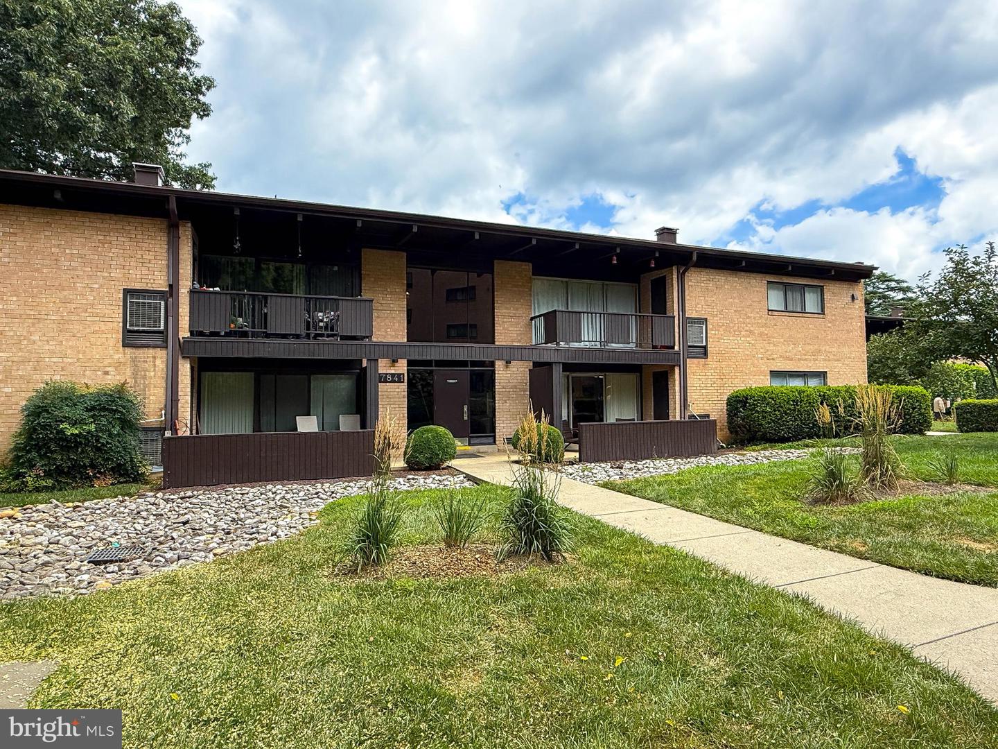 7841 ENOLA #TA7, MCLEAN, Virginia 22102, 2 Bedrooms Bedrooms, ,2 BathroomsBathrooms,Residential,For sale,7841 ENOLA #TA7,VAFX2257502 MLS # VAFX2257502