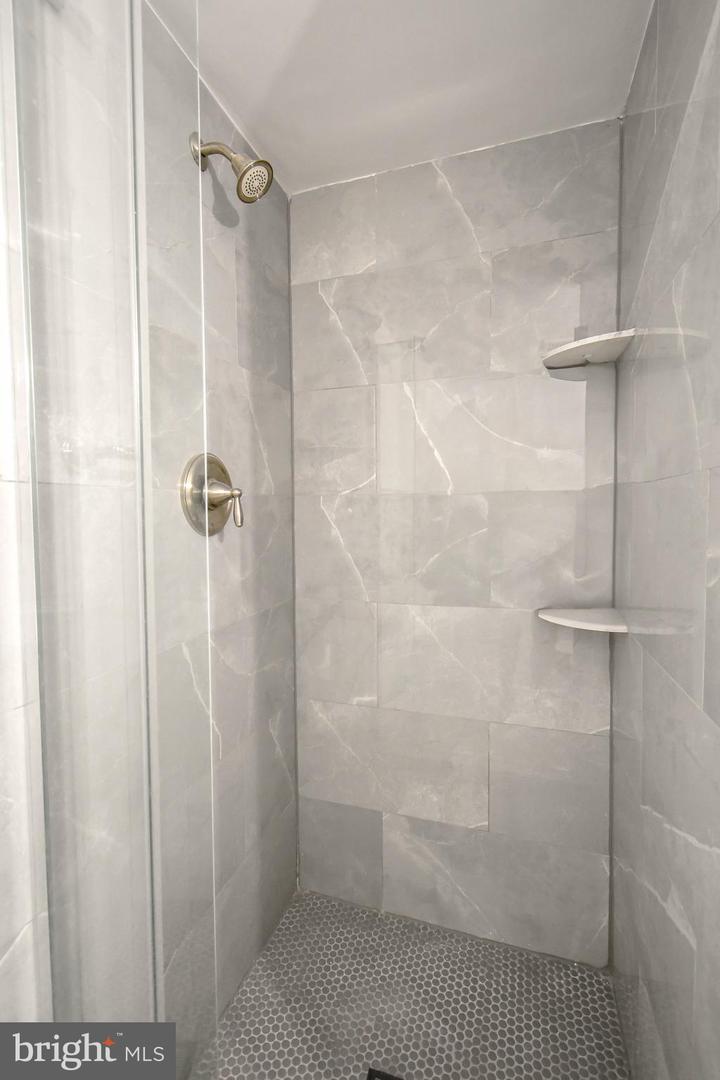 7841 ENOLA #TA7, MCLEAN, Virginia 22102, 2 Bedrooms Bedrooms, ,2 BathroomsBathrooms,Residential,For sale,7841 ENOLA #TA7,VAFX2257502 MLS # VAFX2257502