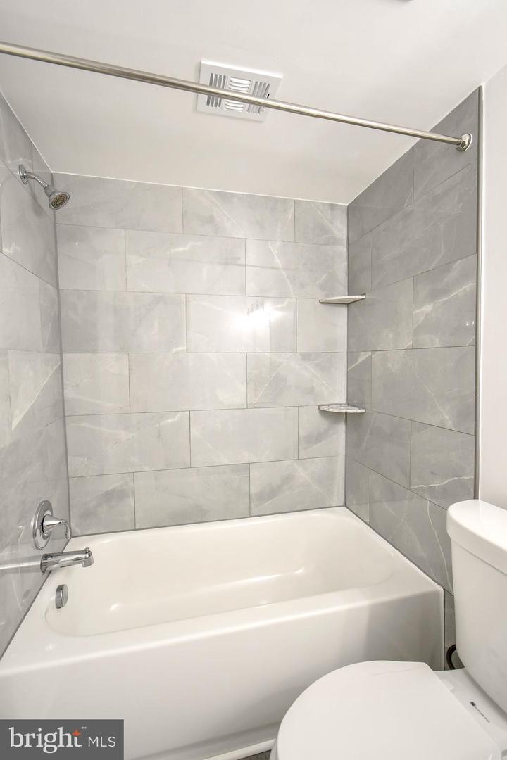 7841 ENOLA #TA7, MCLEAN, Virginia 22102, 2 Bedrooms Bedrooms, ,2 BathroomsBathrooms,Residential,For sale,7841 ENOLA #TA7,VAFX2257502 MLS # VAFX2257502