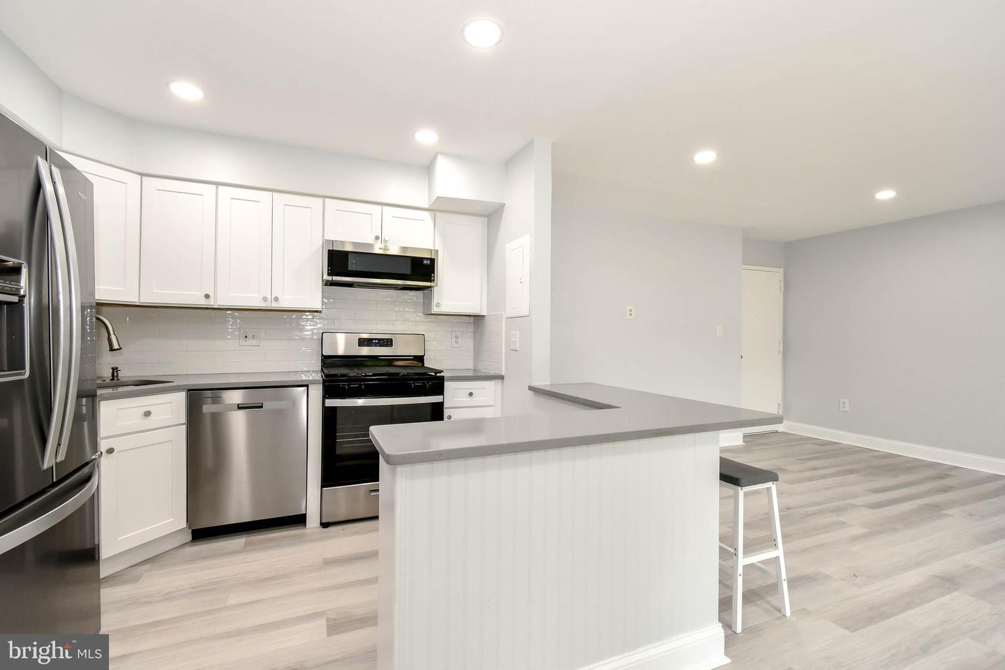 7841 ENOLA #TA7, MCLEAN, Virginia 22102, 2 Bedrooms Bedrooms, ,2 BathroomsBathrooms,Residential,For sale,7841 ENOLA #TA7,VAFX2257502 MLS # VAFX2257502
