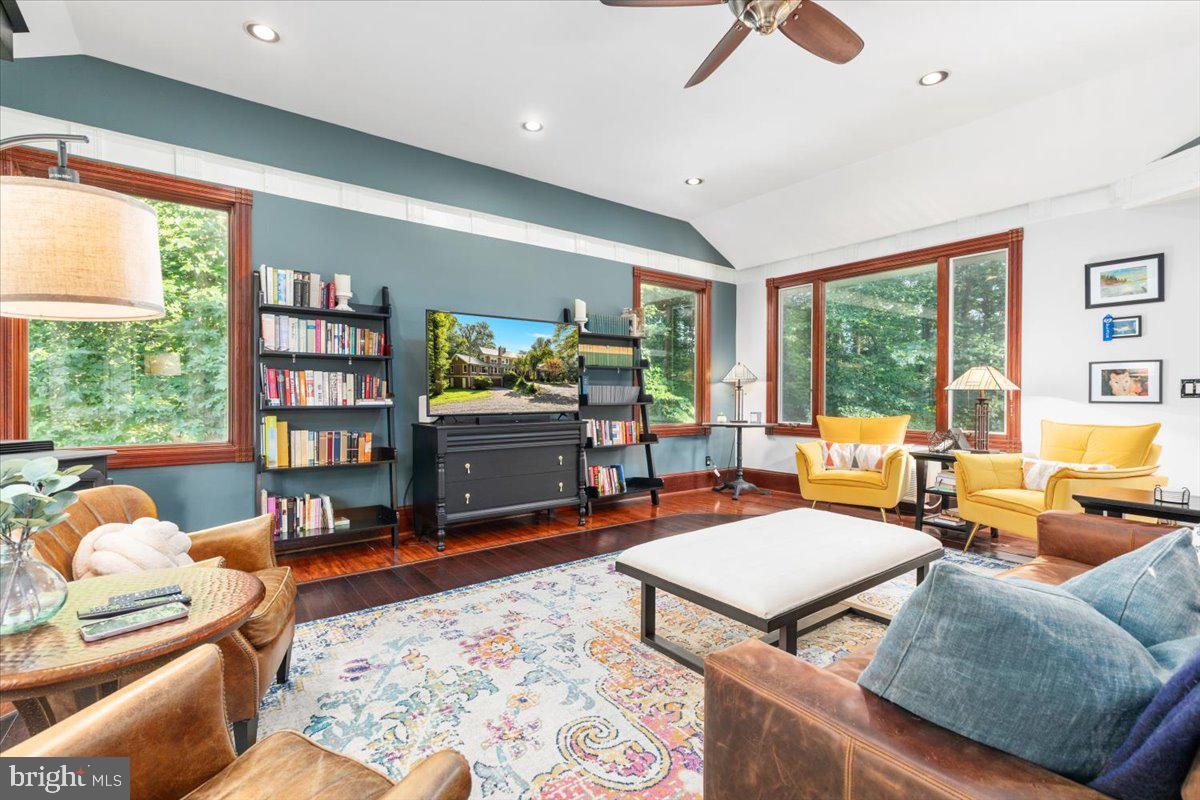 8501 COUNTRY CLUB LN, WARRENTON, Virginia 20186, 5 Bedrooms Bedrooms, ,4 BathroomsBathrooms,Residential,For sale,8501 COUNTRY CLUB LN,VAFQ2017602 MLS # VAFQ2017602