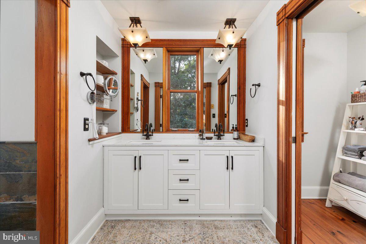 8501 COUNTRY CLUB LN, WARRENTON, Virginia 20186, 5 Bedrooms Bedrooms, ,4 BathroomsBathrooms,Residential,For sale,8501 COUNTRY CLUB LN,VAFQ2017602 MLS # VAFQ2017602