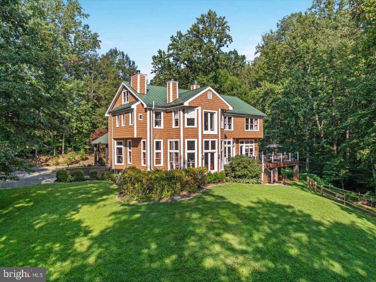 8501 COUNTRY CLUB LN, WARRENTON, Virginia 20186, 5 Bedrooms Bedrooms, ,4 BathroomsBathrooms,Residential,For sale,8501 COUNTRY CLUB LN,VAFQ2017602 MLS # VAFQ2017602