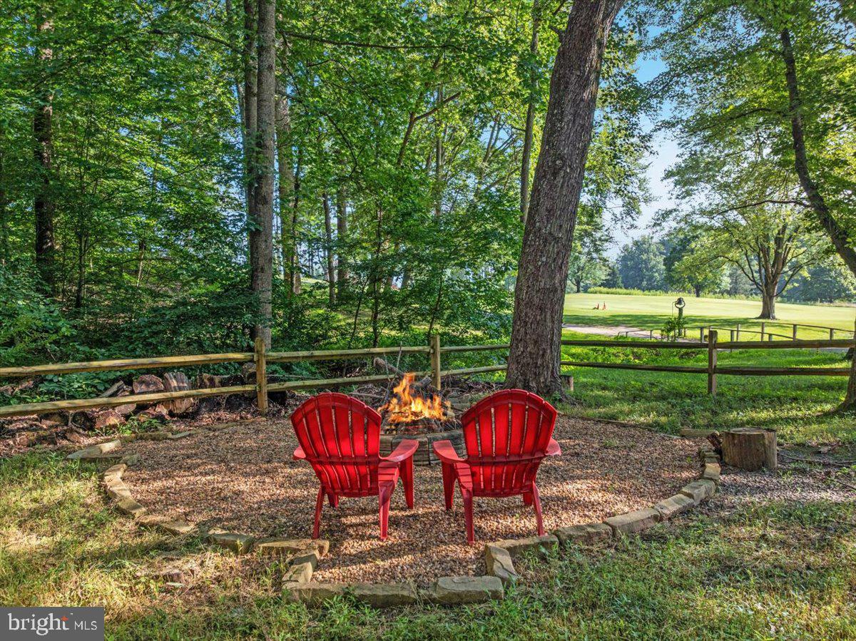 8501 COUNTRY CLUB LN, WARRENTON, Virginia 20186, 5 Bedrooms Bedrooms, ,4 BathroomsBathrooms,Residential,For sale,8501 COUNTRY CLUB LN,VAFQ2017602 MLS # VAFQ2017602