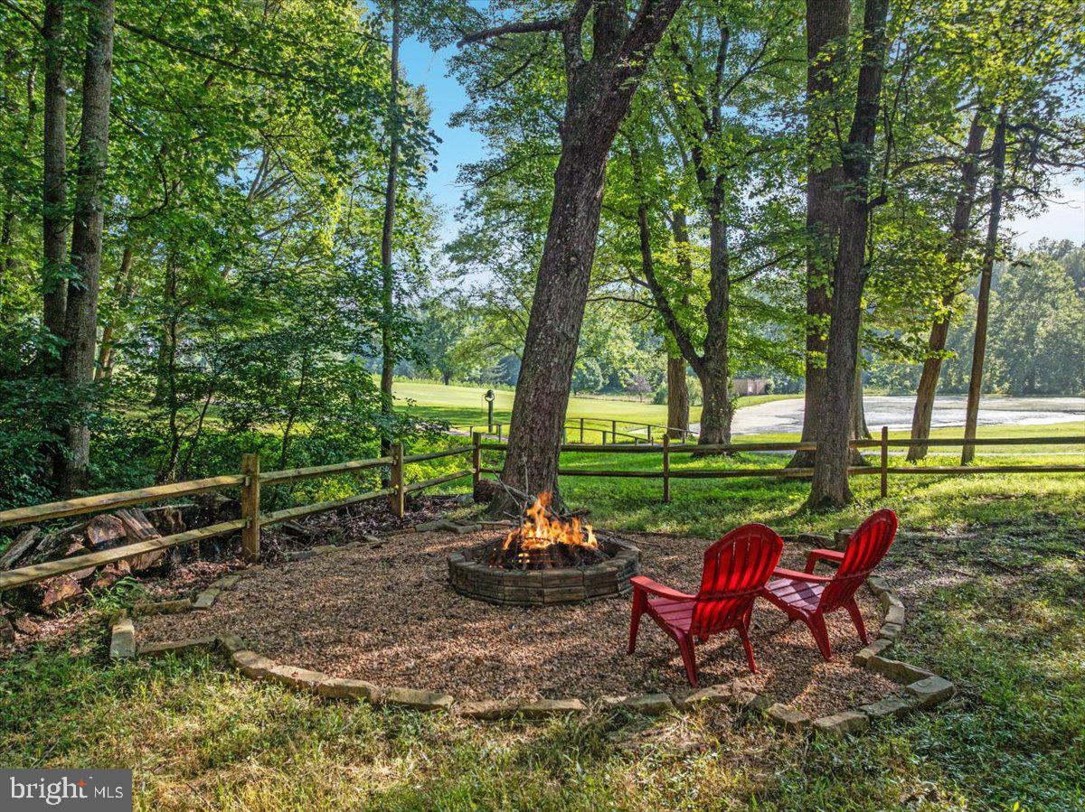 8501 COUNTRY CLUB LN, WARRENTON, Virginia 20186, 5 Bedrooms Bedrooms, ,4 BathroomsBathrooms,Residential,For sale,8501 COUNTRY CLUB LN,VAFQ2017602 MLS # VAFQ2017602