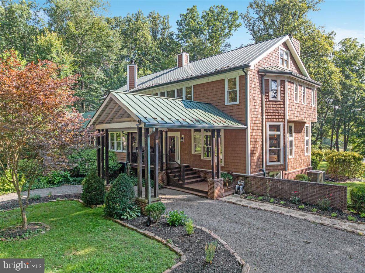 8501 COUNTRY CLUB LN, WARRENTON, Virginia 20186, 5 Bedrooms Bedrooms, ,4 BathroomsBathrooms,Residential,For sale,8501 COUNTRY CLUB LN,VAFQ2017602 MLS # VAFQ2017602