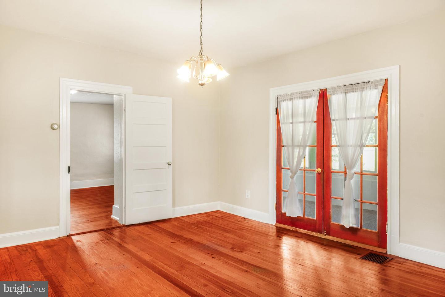 10287 DAHLGREN ROAD, KING GEORGE, Virginia 22485, 3 Bedrooms Bedrooms, 9 Rooms Rooms,2 BathroomsBathrooms,Residential,For sale,10287 DAHLGREN ROAD,VAKG2006766 MLS # VAKG2006766