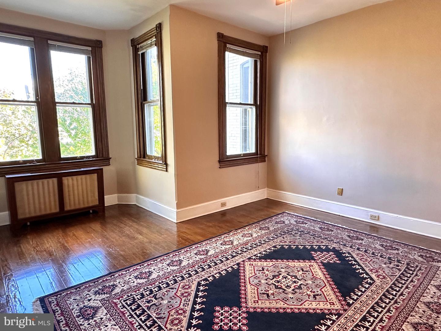 434 6TH ST NE, WASHINGTON, District Of Columbia 20002, 3 Bedrooms Bedrooms, ,2 BathroomsBathrooms,Residential,For sale,434 6TH ST NE,DCDC2212142 MLS # DCDC2212142
