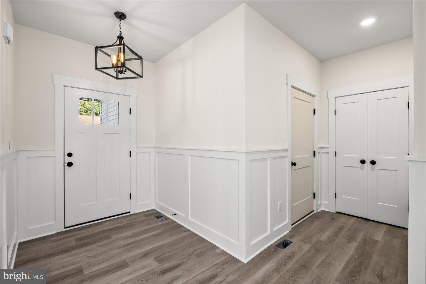 111 HUNTINGTON HILLS LN, FREDERICKSBURG, Virginia 22401, 4 Bedrooms Bedrooms, ,3 BathroomsBathrooms,Residential,For sale,111 HUNTINGTON HILLS LN,VAFB2008652 MLS # VAFB2008652