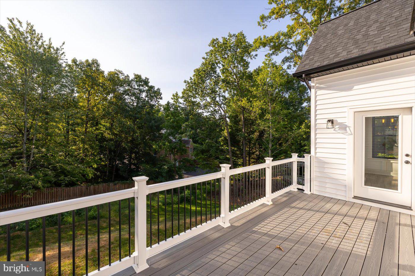 111 HUNTINGTON HILLS LN, FREDERICKSBURG, Virginia 22401, 4 Bedrooms Bedrooms, ,3 BathroomsBathrooms,Residential,For sale,111 HUNTINGTON HILLS LN,VAFB2008652 MLS # VAFB2008652