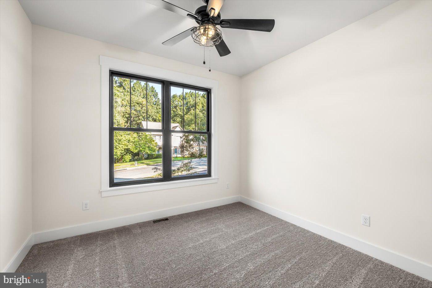 111 HUNTINGTON HILLS LN, FREDERICKSBURG, Virginia 22401, 4 Bedrooms Bedrooms, ,3 BathroomsBathrooms,Residential,For sale,111 HUNTINGTON HILLS LN,VAFB2008652 MLS # VAFB2008652