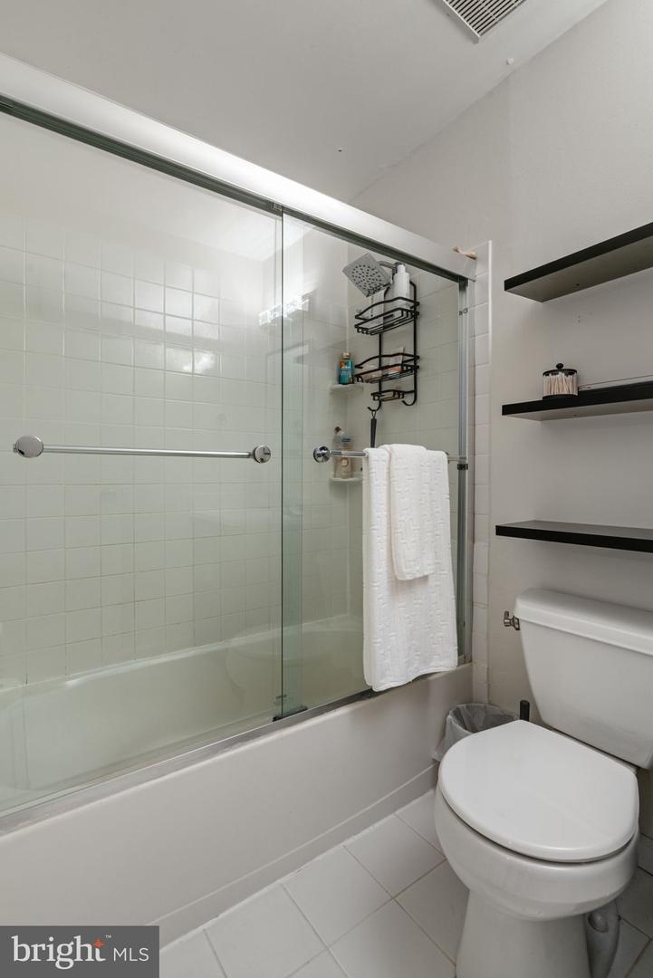 6465 BLARNEY STONE CT, SPRINGFIELD, Virginia 22152, 3 Bedrooms Bedrooms, ,3 BathroomsBathrooms,Residential,For sale,6465 BLARNEY STONE CT,VAFX2257676 MLS # VAFX2257676
