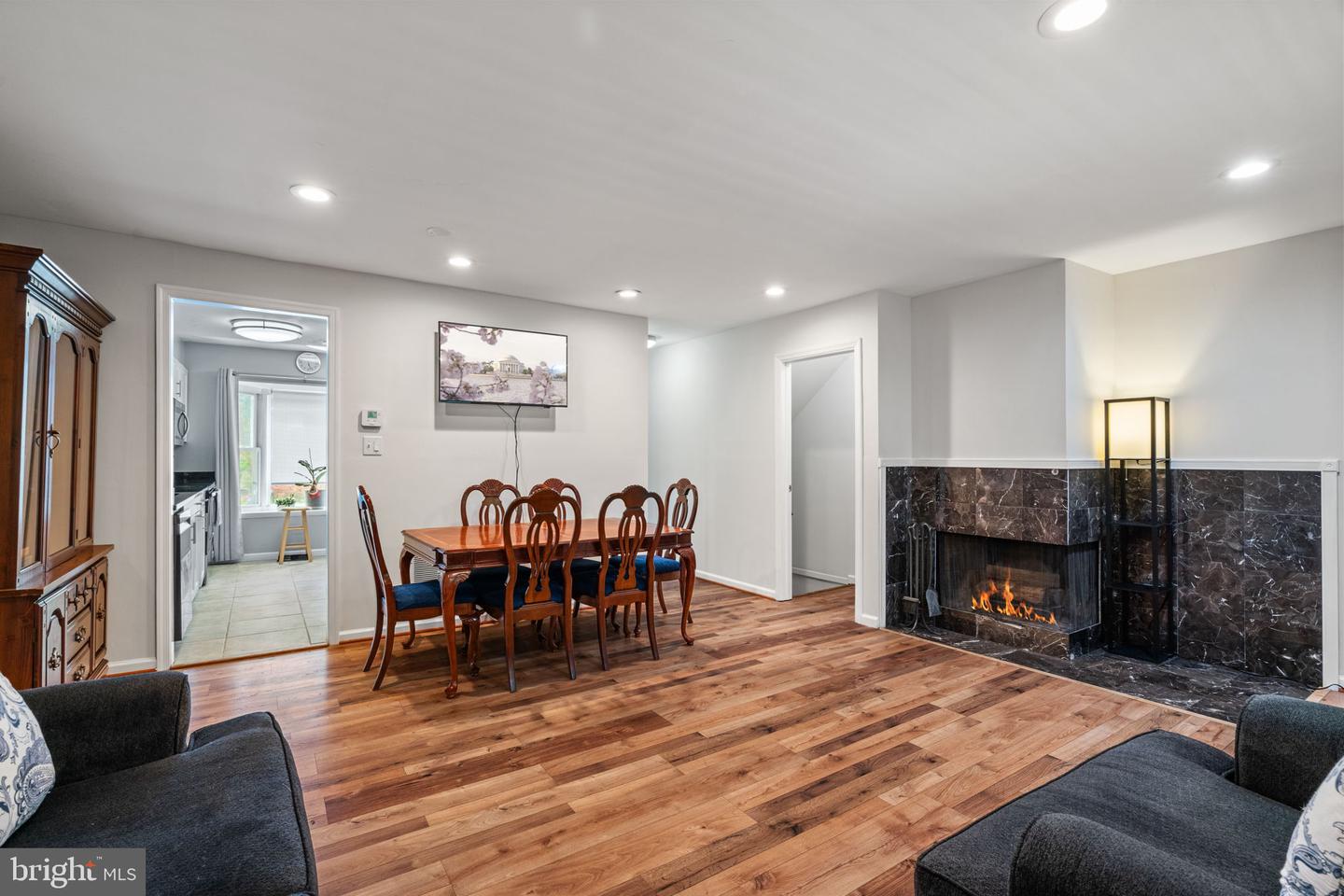 6465 BLARNEY STONE CT, SPRINGFIELD, Virginia 22152, 3 Bedrooms Bedrooms, ,3 BathroomsBathrooms,Residential,For sale,6465 BLARNEY STONE CT,VAFX2257676 MLS # VAFX2257676