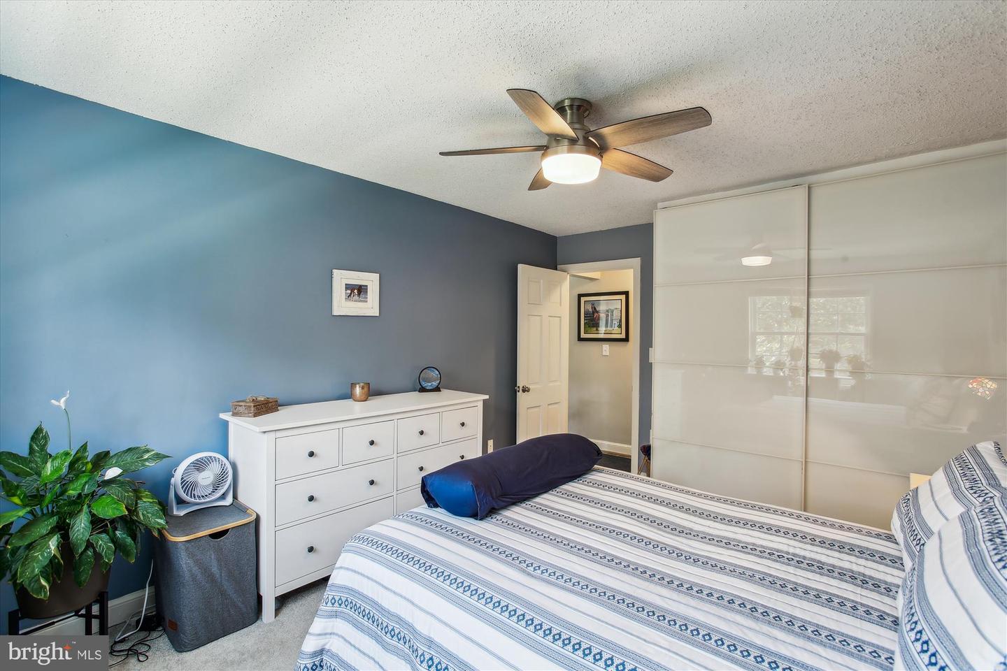 1612 W ABINGDON DR #202, ALEXANDRIA, Virginia 22314, 1 Bedroom Bedrooms, ,1 BathroomBathrooms,Residential,For sale,1612 W ABINGDON DR #202,VAAX2047844 MLS # VAAX2047844