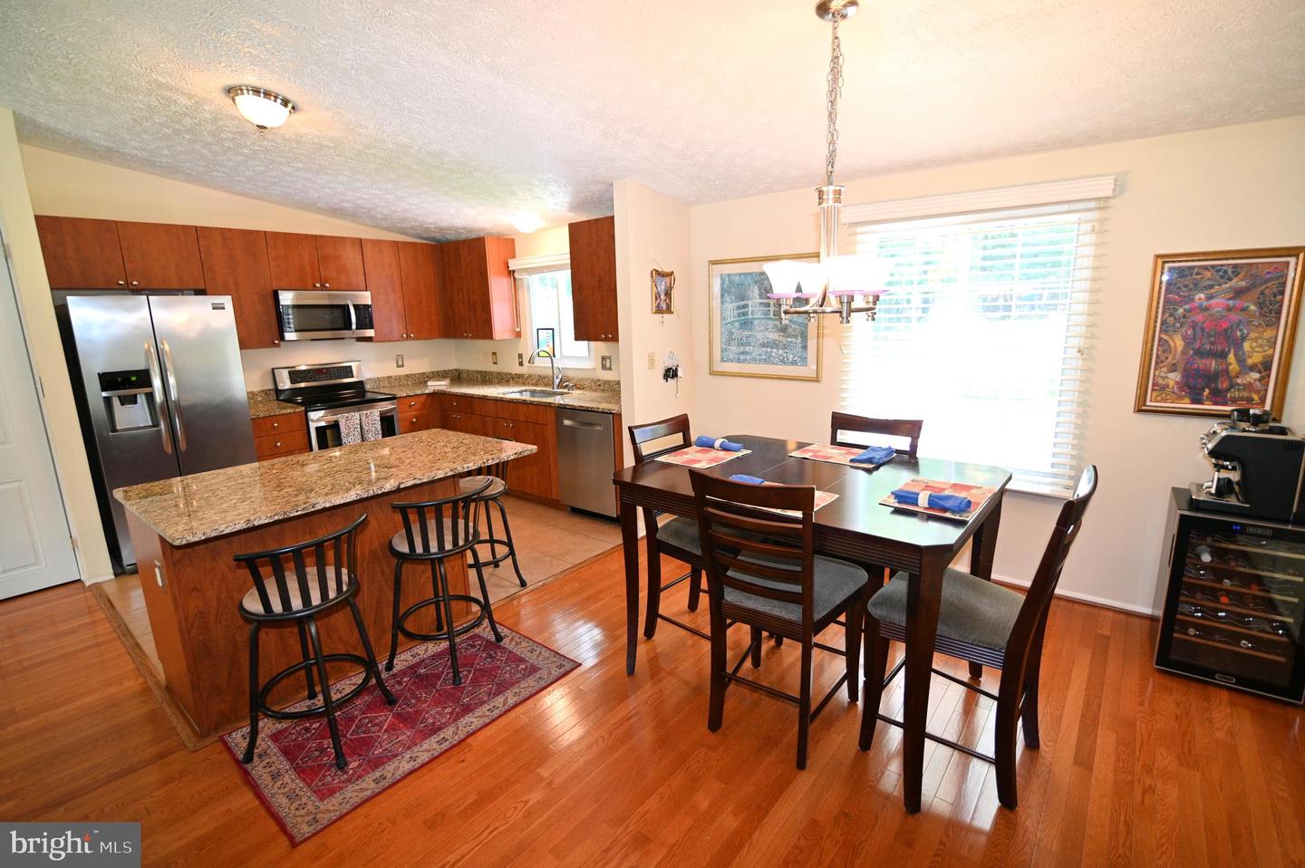 104 SILVERLEAF CT, STERLING, Virginia 20164, 3 Bedrooms Bedrooms, ,3 BathroomsBathrooms,Residential,For sale,104 SILVERLEAF CT,VALO2103188 MLS # VALO2103188