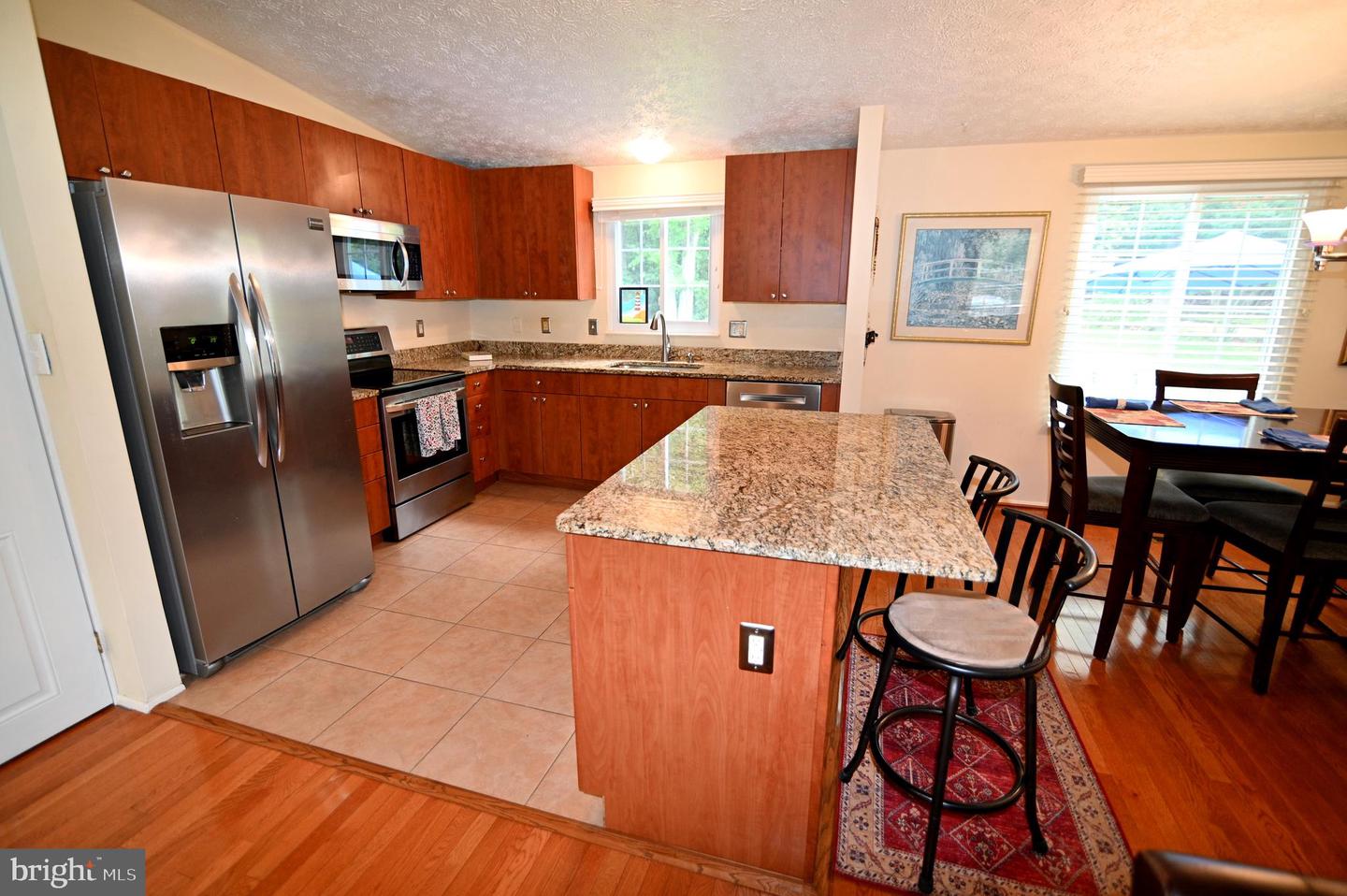 104 SILVERLEAF CT, STERLING, Virginia 20164, 3 Bedrooms Bedrooms, ,3 BathroomsBathrooms,Residential,For sale,104 SILVERLEAF CT,VALO2103188 MLS # VALO2103188