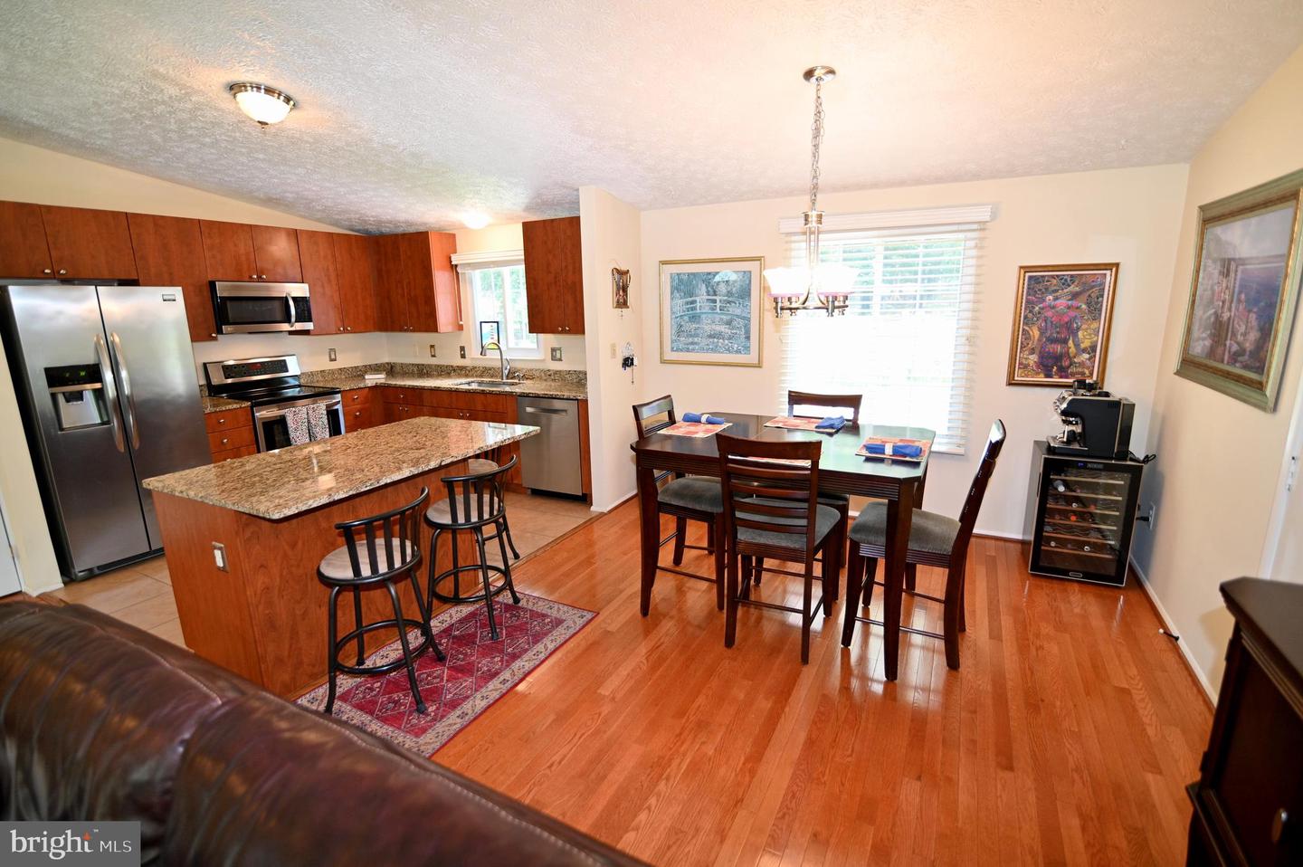 104 SILVERLEAF CT, STERLING, Virginia 20164, 3 Bedrooms Bedrooms, ,3 BathroomsBathrooms,Residential,For sale,104 SILVERLEAF CT,VALO2103188 MLS # VALO2103188
