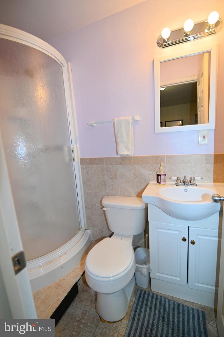 104 SILVERLEAF CT, STERLING, Virginia 20164, 3 Bedrooms Bedrooms, ,3 BathroomsBathrooms,Residential,For sale,104 SILVERLEAF CT,VALO2103188 MLS # VALO2103188