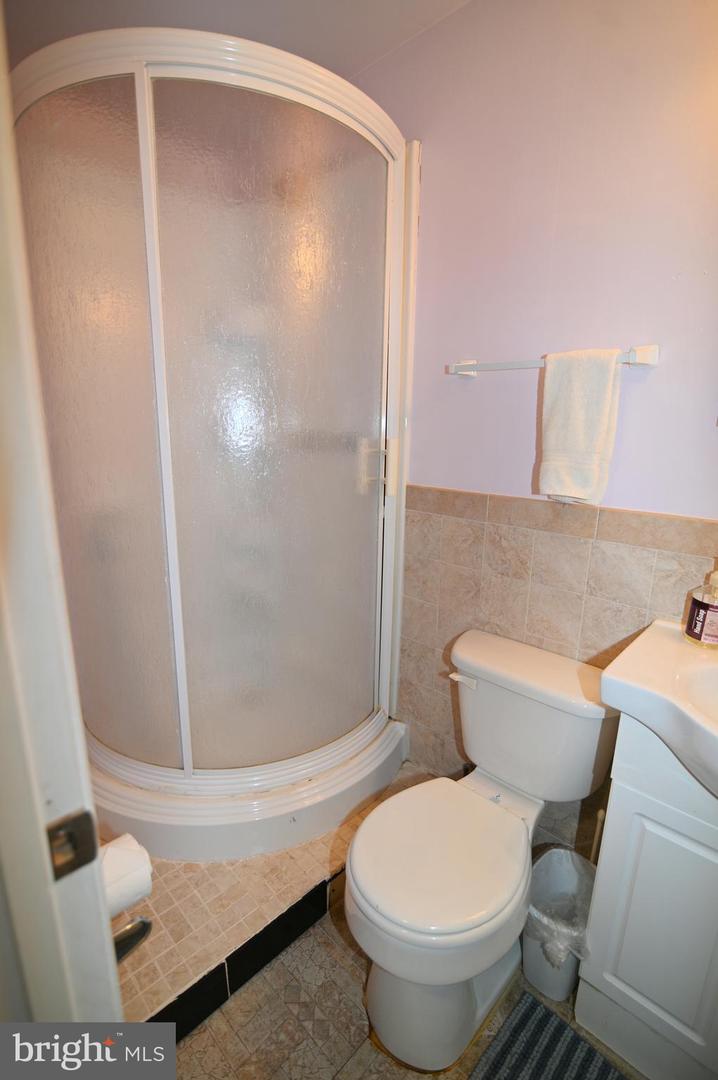 104 SILVERLEAF CT, STERLING, Virginia 20164, 3 Bedrooms Bedrooms, ,3 BathroomsBathrooms,Residential,For sale,104 SILVERLEAF CT,VALO2103188 MLS # VALO2103188