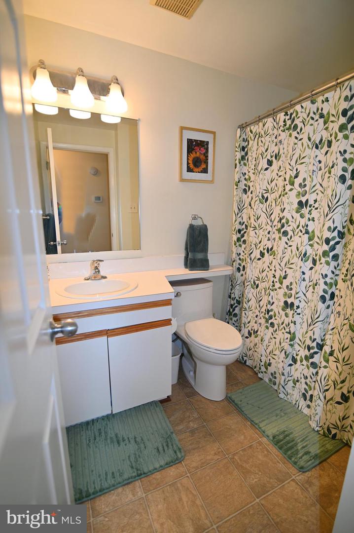 104 SILVERLEAF CT, STERLING, Virginia 20164, 3 Bedrooms Bedrooms, ,3 BathroomsBathrooms,Residential,For sale,104 SILVERLEAF CT,VALO2103188 MLS # VALO2103188