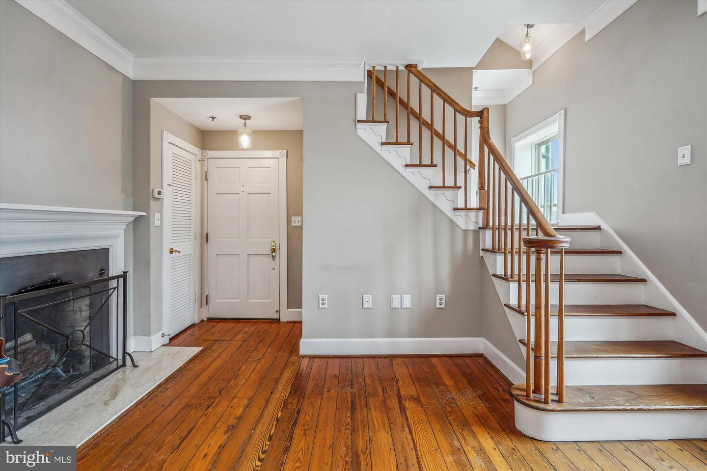 603 QUEEN ST #6, ALEXANDRIA, Virginia 22314, 1 Bedroom Bedrooms, 5 Rooms Rooms,1 BathroomBathrooms,Residential,For sale,603 QUEEN ST #6,VAAX2047872 MLS # VAAX2047872