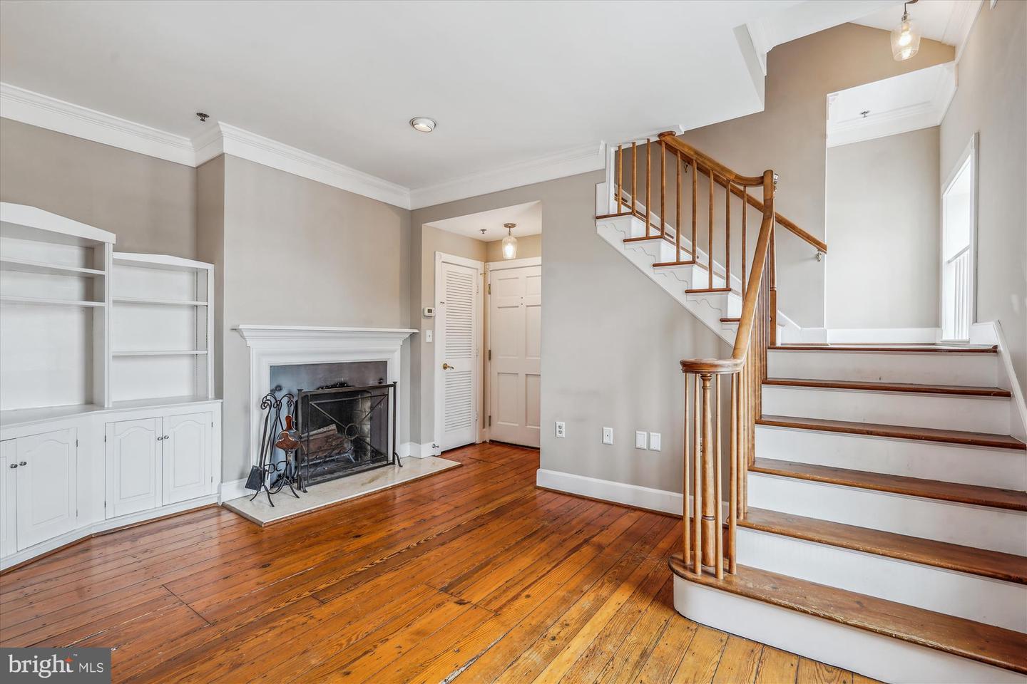 603 QUEEN ST #6, ALEXANDRIA, Virginia 22314, 1 Bedroom Bedrooms, 5 Rooms Rooms,1 BathroomBathrooms,Residential,For sale,603 QUEEN ST #6,VAAX2047872 MLS # VAAX2047872
