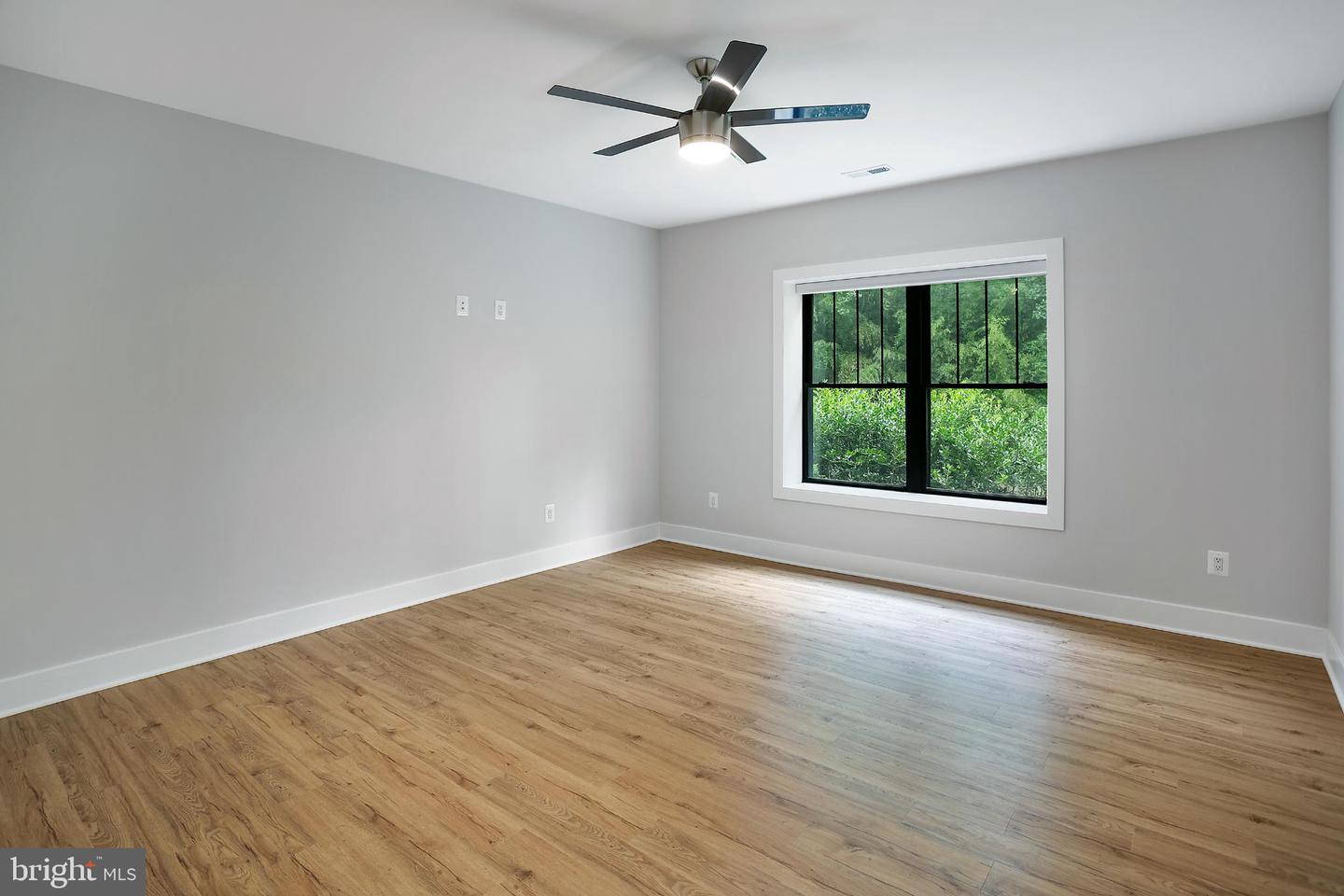 116 FARDALE ST SE, VIENNA, Virginia 22180, 8 Bedrooms Bedrooms, 15 Rooms Rooms,6 BathroomsBathrooms,Residential,For sale,116 FARDALE ST SE,VAFX2257712 MLS # VAFX2257712