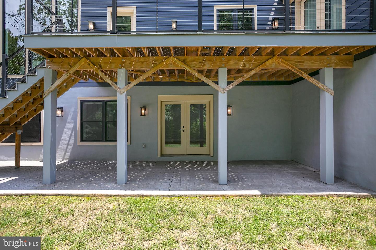 116 FARDALE ST SE, VIENNA, Virginia 22180, 8 Bedrooms Bedrooms, 15 Rooms Rooms,6 BathroomsBathrooms,Residential,For sale,116 FARDALE ST SE,VAFX2257712 MLS # VAFX2257712