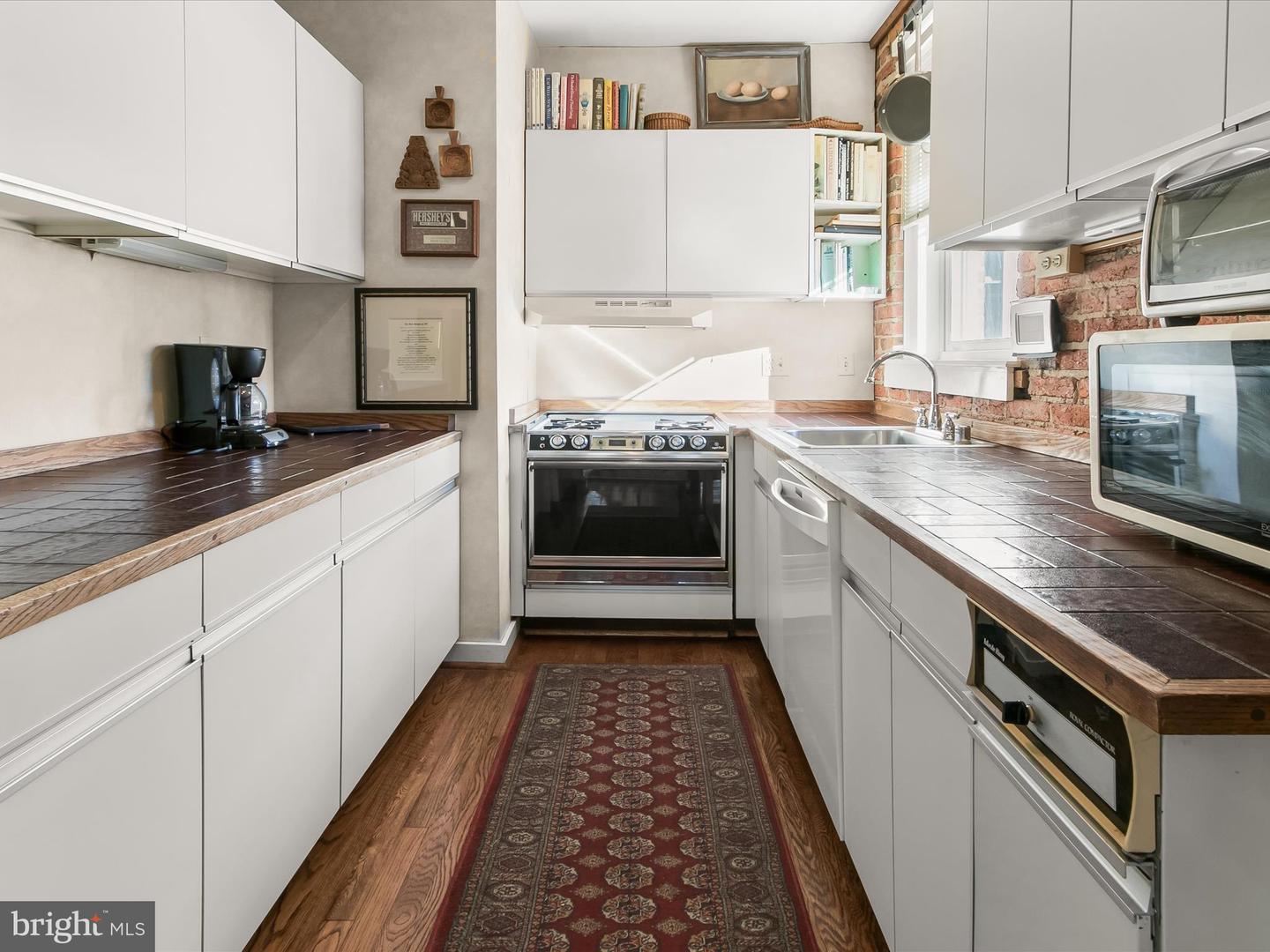 1829 16TH ST NW #4, WASHINGTON, District Of Columbia 20009, 2 Bedrooms Bedrooms, ,2 BathroomsBathrooms,Residential,For sale,1829 16TH ST NW #4,DCDC2212222 MLS # DCDC2212222