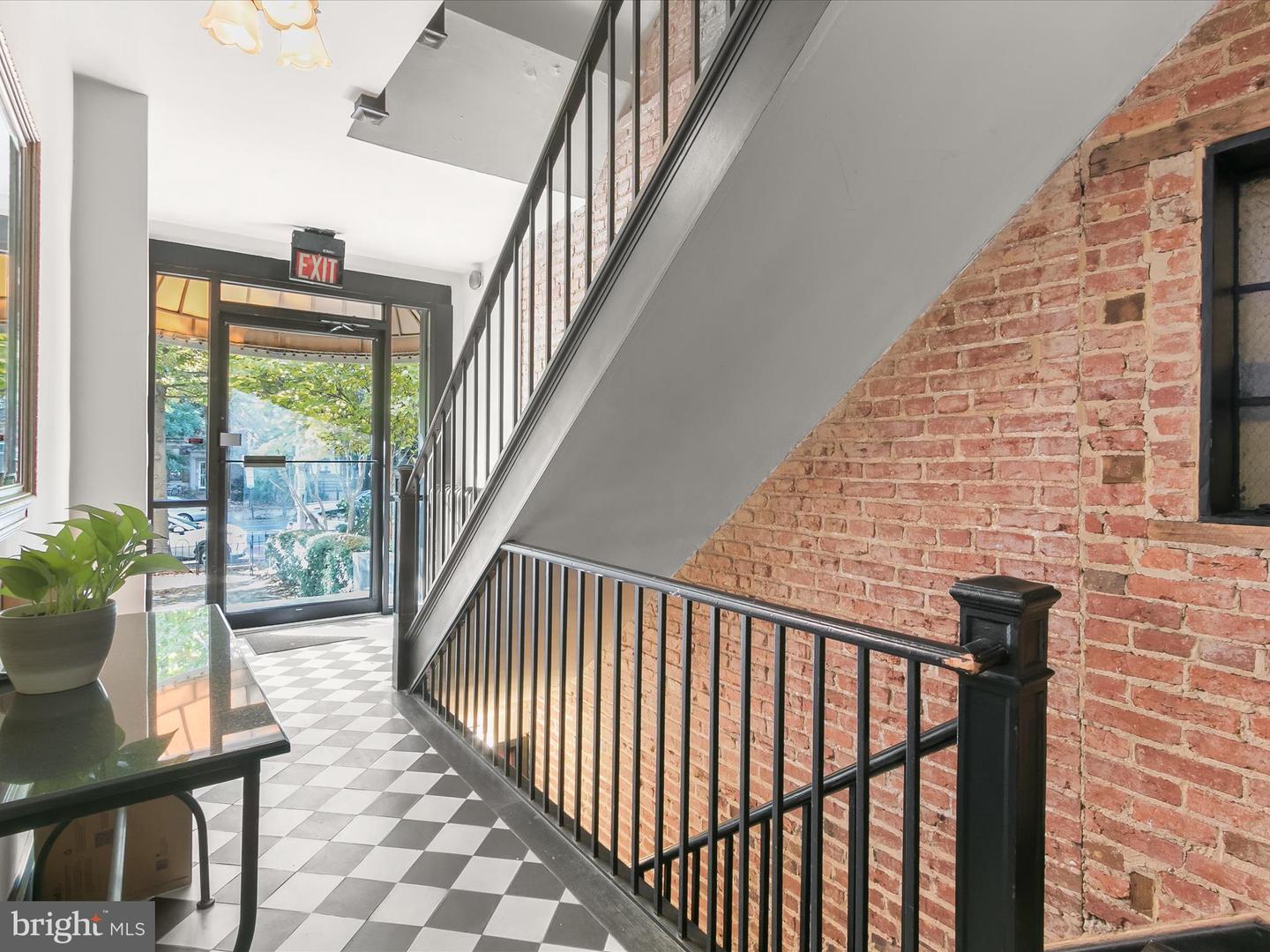 1829 16TH ST NW #4, WASHINGTON, District Of Columbia 20009, 2 Bedrooms Bedrooms, ,2 BathroomsBathrooms,Residential,For sale,1829 16TH ST NW #4,DCDC2212222 MLS # DCDC2212222