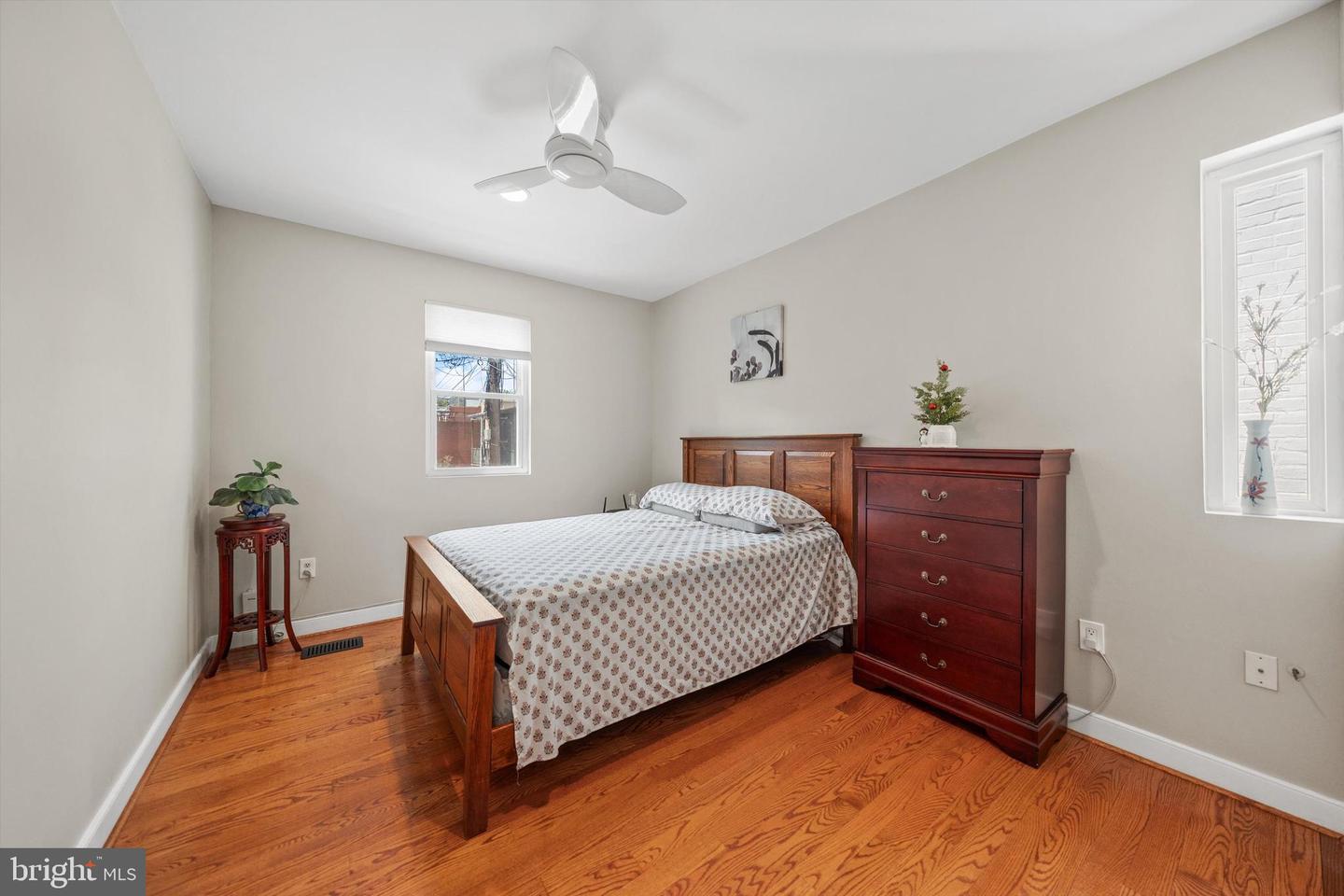 211 F ST NE, WASHINGTON, District Of Columbia 20002, 4 Bedrooms Bedrooms, ,3 BathroomsBathrooms,Residential,For sale,211 F ST NE,DCDC2212226 MLS # DCDC2212226