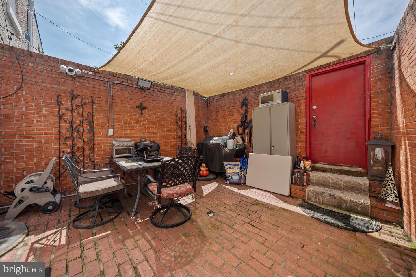 211 F ST NE, WASHINGTON, District Of Columbia 20002, 4 Bedrooms Bedrooms, ,3 BathroomsBathrooms,Residential,For sale,211 F ST NE,DCDC2212226 MLS # DCDC2212226
