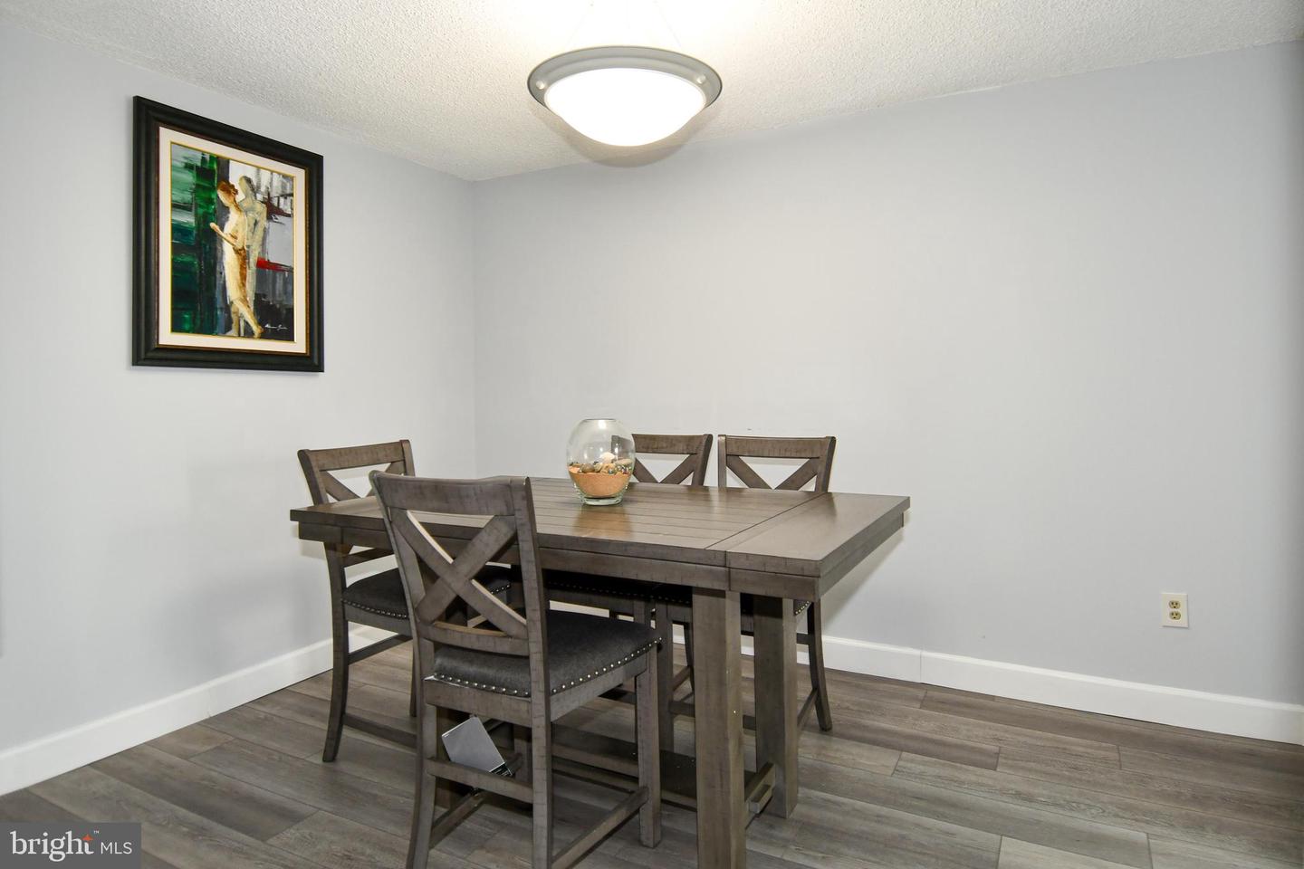 4500 S FOUR MILE RUN DR #1218, ARLINGTON, Virginia 22204, 2 Bedrooms Bedrooms, ,2 BathroomsBathrooms,Residential,For sale,4500 S FOUR MILE RUN DR #1218,VAAR2061428 MLS # VAAR2061428