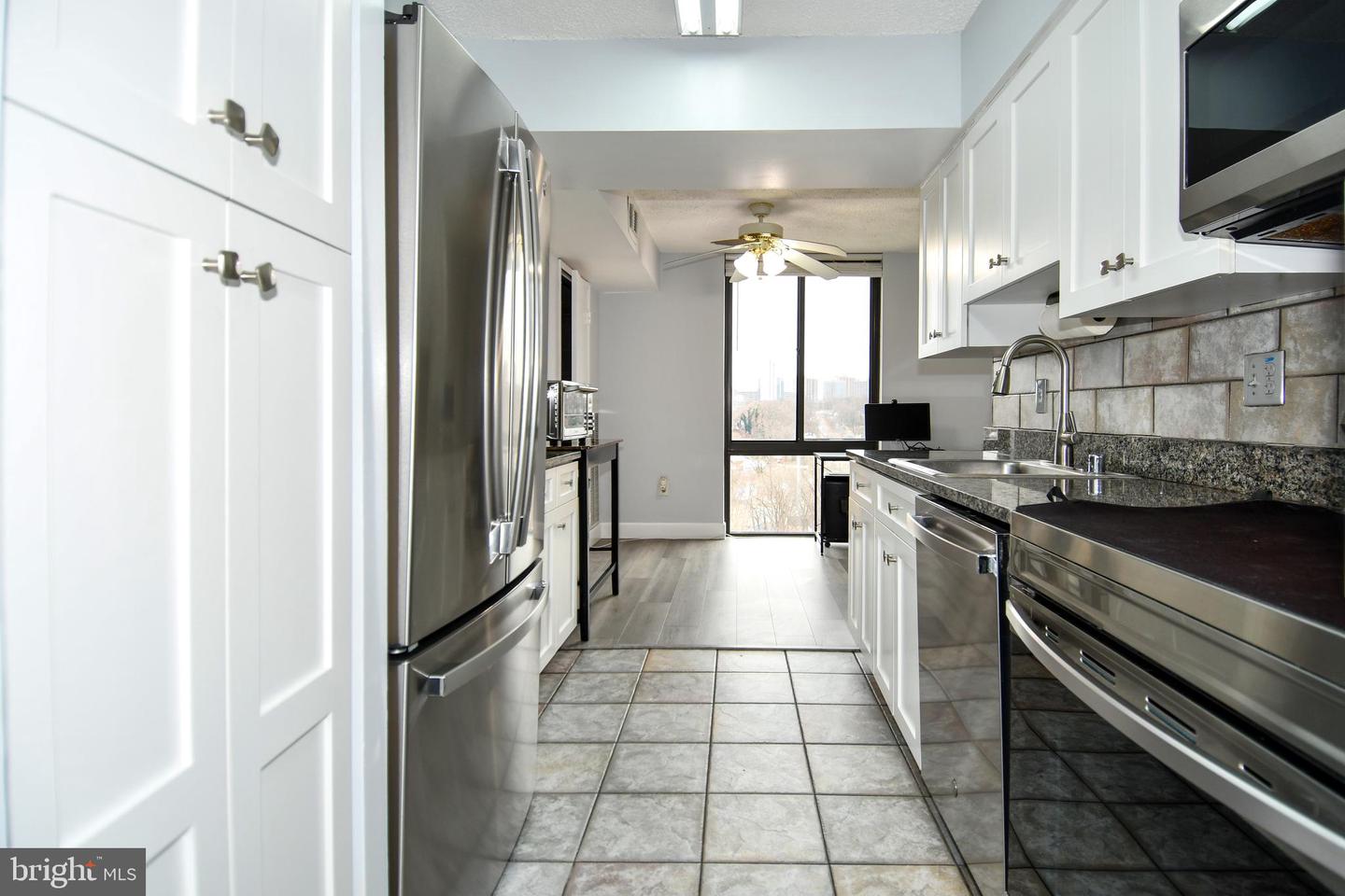 4500 S FOUR MILE RUN DR #1218, ARLINGTON, Virginia 22204, 2 Bedrooms Bedrooms, ,2 BathroomsBathrooms,Residential,For sale,4500 S FOUR MILE RUN DR #1218,VAAR2061428 MLS # VAAR2061428