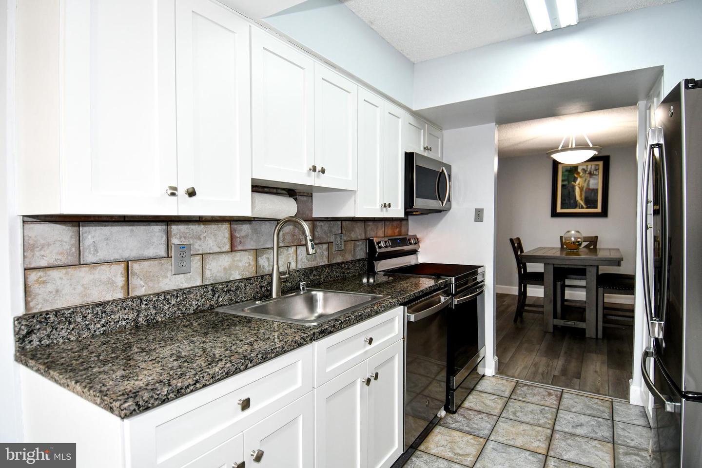 4500 S FOUR MILE RUN DR #1218, ARLINGTON, Virginia 22204, 2 Bedrooms Bedrooms, ,2 BathroomsBathrooms,Residential,For sale,4500 S FOUR MILE RUN DR #1218,VAAR2061428 MLS # VAAR2061428