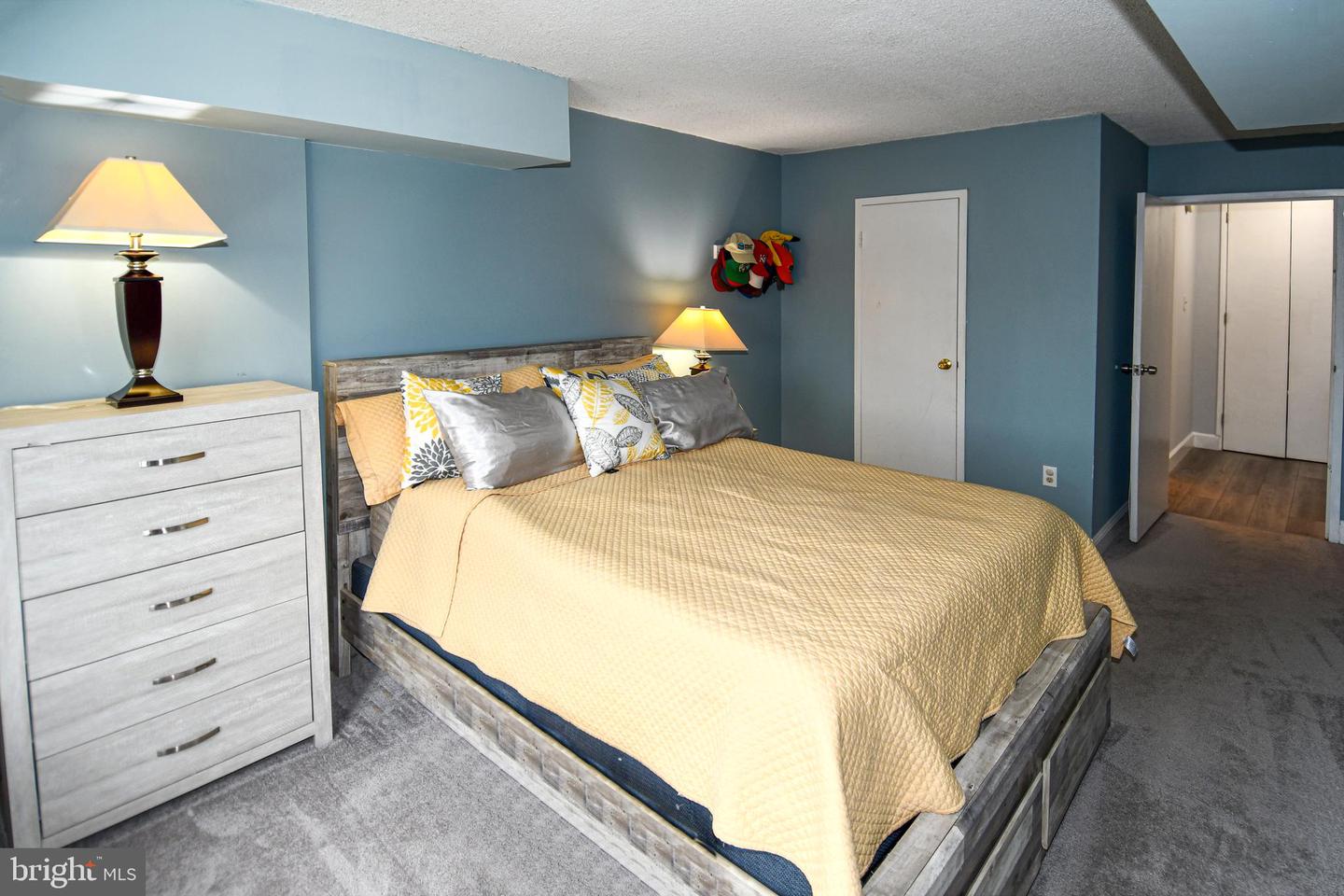 4500 S FOUR MILE RUN DR #1218, ARLINGTON, Virginia 22204, 2 Bedrooms Bedrooms, ,2 BathroomsBathrooms,Residential,For sale,4500 S FOUR MILE RUN DR #1218,VAAR2061428 MLS # VAAR2061428