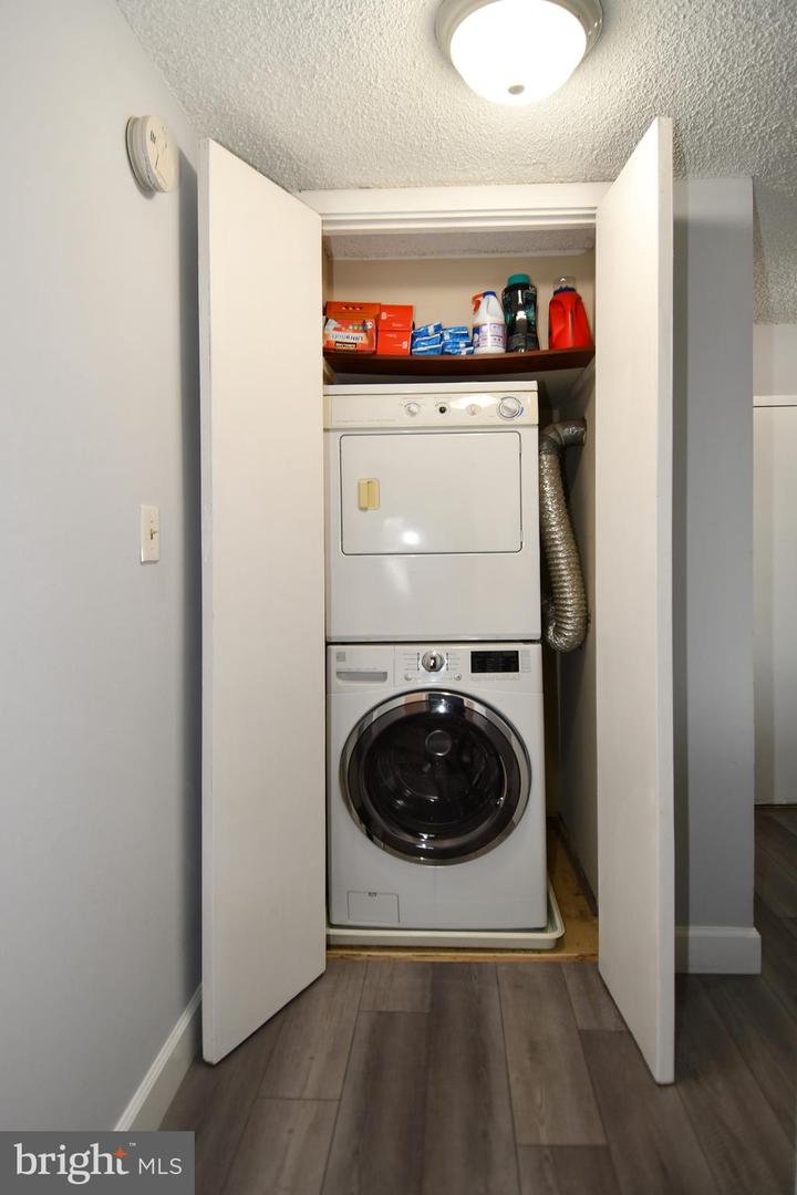 4500 S FOUR MILE RUN DR #1218, ARLINGTON, Virginia 22204, 2 Bedrooms Bedrooms, ,2 BathroomsBathrooms,Residential,For sale,4500 S FOUR MILE RUN DR #1218,VAAR2061428 MLS # VAAR2061428