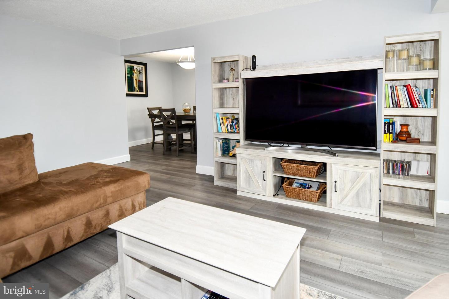 4500 S FOUR MILE RUN DR #1218, ARLINGTON, Virginia 22204, 2 Bedrooms Bedrooms, ,2 BathroomsBathrooms,Residential,For sale,4500 S FOUR MILE RUN DR #1218,VAAR2061428 MLS # VAAR2061428